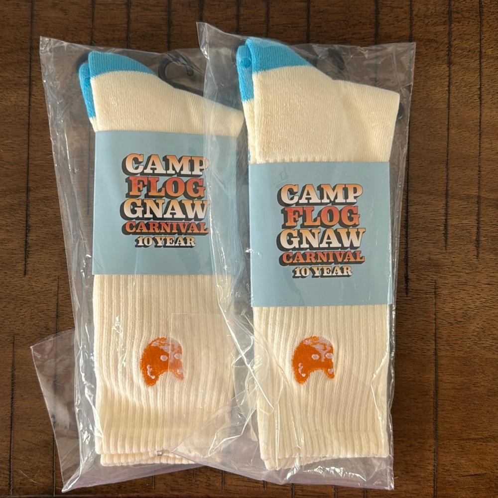 Camp flog gnaw socks